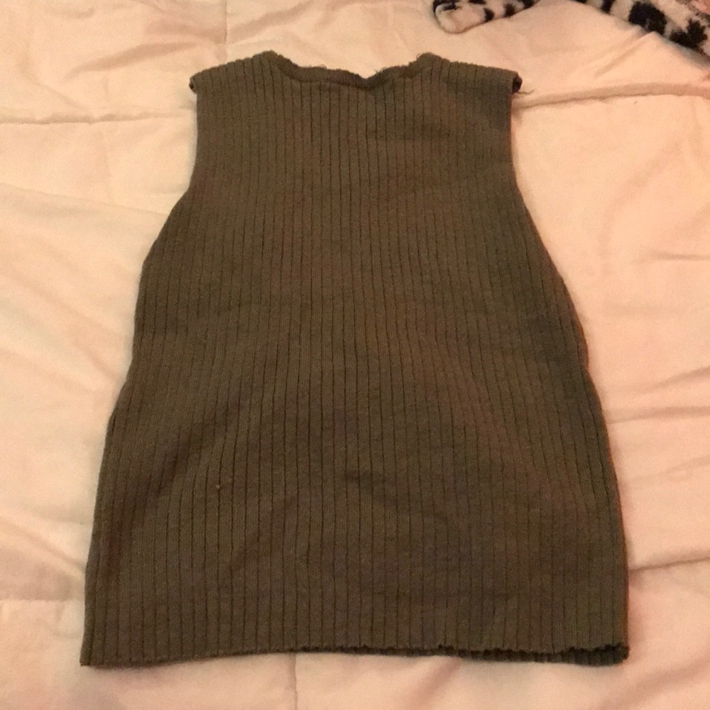 Rue 21 crop top and olive green
